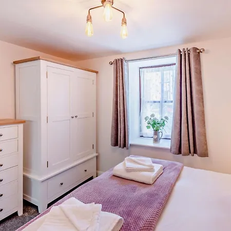 2 Bed In Sz449 Holiday home *