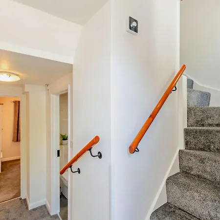 بيت للعطل 2 Bed In Sz449 *